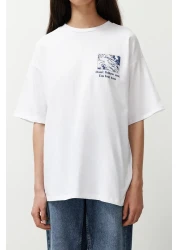  Collection تي شيرت أبيض محبوك 100% من القطن مطبوع من الأمام والظهر مقاس كبير/مريح TWOSS24TS00234