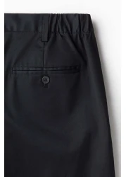 H&M بنطلون قصير بقصّة Slim Fit