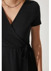 Happiness İstanbul فستان نسائي أسود محبوك بفتحة رقبة على شكل حرف V TO00134