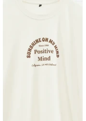  Collection تي شيرت مطبوع عليه نص واسع - TMNSS23TS00083