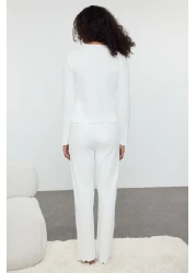  Collection طقم بيجامة محبوكة من القطن الأبيض مع إكسسوارات الورد THMAW25PT00233