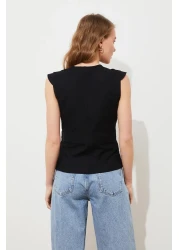  Collection بلوزة منسوجة مزدوجة الصدر بأزرار على شكل عظمة سوداء TWOSS20BZ0707