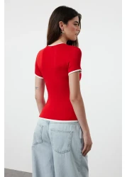  Collection Flexible Viscose Fabric - Color Block Red T-Shirt TWOSS24TS00063