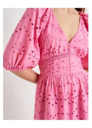 Koton فستان طويل بقصة منخفضة وأكمام بالون وأزرار