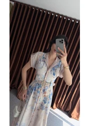 HAZELANNA فستان منقوش بالكتان مطبوع رقميًا باللون الأزرق