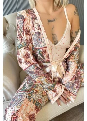 Pijamaevi طقم بيجامة نسائية محبوكة حصريًا من Salmon Flore