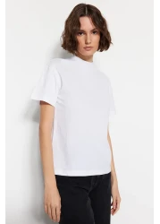  Collection تي شيرت محبوك أساسي بياقة واقفة مخطط باللونين الأبيض والأسود والأبيض TWOSS20TS1500