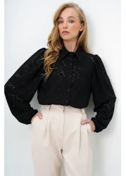 Trend Alaçatı Stili قميص نسائي منسوج بأكمام الأميرة باللون الأسود ALC-X4366