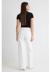  Collection White Button Detailed High Waist Wide Leg Jeans Twoss25Je00183