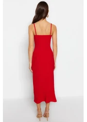  Collection فستان محبوك قصير بحزام مناسب من الكريب الأحمر ومفصل ومزين بفتحة رقبة على شكل قلب TWOSS23EL02097