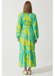 Happiness İstanbul فستان فيسكوز صيفي كبير الحجم بحزام أخضر زيتي للنساء ZH00034