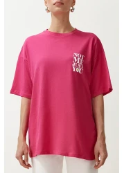  Collection Fuchsia 100% Cotton Back and Front Slogan Printed Oversize/Comfortable Fit Knitted T-Shirt TWOSS24TS00235