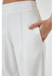 Happiness İstanbul بنطلون رياضي نسائي أبيض عالي الخصر قابل للتمدد BF00030