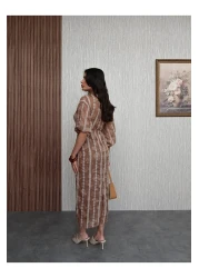 ESRAHELVACI فستان ميدي بأكمام على شكل بالون مكشكش