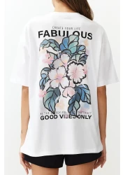  Collection تي شيرت محبوك كبير الحجم ومطبوع من الأمام مصنوع من القطن بنسبة 100% من إكرو TWOSS24TS00183