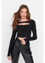  Collection Black Ribbed Fitted/Fitted Window/Cut Out Detailed Crop Stretchy Knitted Blouse TWOSS21BZ0042