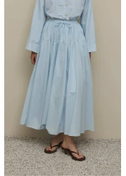 Fahhar تنورة واسعة منفوخة باللون الأزرق الفاتح