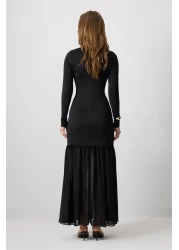 Touche Prive فستان بياقة دائرية وتنورة مجمعة