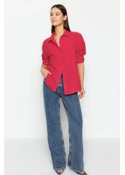  Collection قميص منسوج فضفاض بزهرة الرمان TWOAW20GO0107