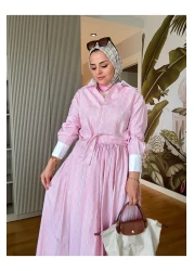 Aselim Hijap Moda تنورة قماش بوبلين مخططة وقميص بدلة بتفاصيل حجرية باللون الوردي