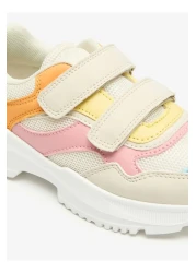 Little Missy حذاء رياضي بألوان متباينة مزود بخطاف وحلقة للإغلاق