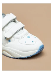 DİSNEY حذاء رياضي بطبعة فروزن مزود بخطاف وحلقة للإغلاق