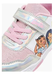 Barbie حذاء رياضي مطبوع عليه باربي مزود بشريط لاصق للإغلاق