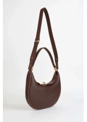 Vivaq إغلاق سريع من الجلد الصناعي باللون البني المر - 4 أشكال استخدام لحقيبة اليد والكتف