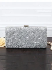 حقيبة صغيرة بتصميم جميل يزيّنه الخرز المتلألئ والبرّاق، للحفلات والمناسبات الفخمة عالية الأناقة بخيارات ألو