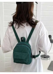 حقيبة ظهر صغيرة بلون أحادي عصرية وعتيقة مناسبة للتسوق واللعب والسفر مناسبة للذكور والإناث. زيبر وحزام كتف قاب