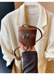 3 16 Years Old Girls Universal Small Bag Essential Fashion Bag For Going Out And Play Mini Lipstick Envelope Headphone Bag Candy Color Fashion