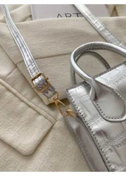 1 Pc New Small Capacity Glossy Pu Material Diamond Diamond Grid Handbag With Interchangeable Metal Strap Handheld And Crossbody Fashion Forward For Travel Commuting Parties Shopping And Gift For Frien