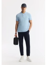 Avva تي شيرت رجالي ذو قصة عادية باللون الأزرق مصنوع من القطن بنسبة 100% سريع الجفاف وياقة بولو غير مجعدة B001032