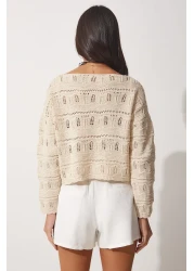 Happiness İstanbul بلوزة تريكو صيفية مخرمة برقبة قارب كريمية للسيدات NF00057