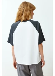  Collection تي شيرت أبيض 100% قطن محبوك بشعار مريح/مريح TWOSS24TS00134