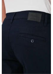 TheSeason بنطال تشينو مرن من القطن الجبردين باللون الأزرق الداكن للرجال