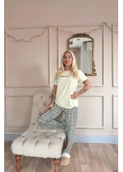 Pijamaevi طقم بيجامة نسائية محبوكة بأكمام قصيرة منقوشة باللون البيج