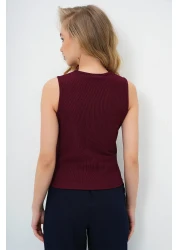 Trend Alaçatı Stili بلوزة نسائية باللون العنابي بياقة V عميقة وإكسسوارات معدنية بدون أكمام من Ottoban ALC-X13784