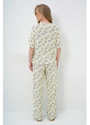 Trend Alaçatı Stili Butter Yellow Floral Patterned Crew Neck Cotton T-Shirt and Pants Pajama Set Pjm-X13905