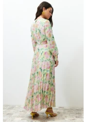  Modest فستان منسوج من الشيفون باللون الأخضر الفاتح مع تفاصيل حزام مزين بالزهور TCTSS24EB00151