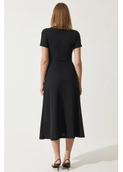 Happiness İstanbul فستان نسائي أسود محبوك بفتحة رقبة على شكل حرف V TO00134