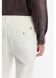 Avva بنطال تشينو رجالي من مزيج الكتان بخصر مريح ورباط علوي B003036