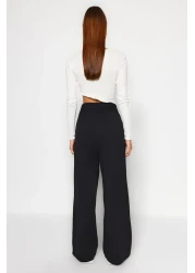  Collection بنطال محبوك بطبعة سوداء بأرجل واسعة/قصة مريحة وخصر غير متماثل TWOAW23PL00389