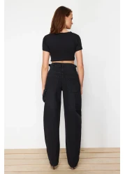  Collection بنطلون جينز أسود أكثر استدامة بقصة واسعة وخصر عالي من Carpenter Skater TWOAW24JE00308