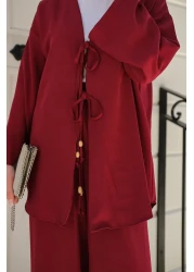 LOCCO بدلة نسائية بتفاصيل ربط أمامي باللون الأحمر الداكن