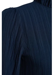  Modest فستان منسوج ذو قصة واسعة وياقة واقفة باللون الأزرق الداكن TCTSS22EB00171