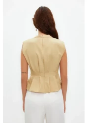  Collection Beige Crew Neck Sleeveless Woven Blouse TWOAW23BZ00559