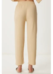 Happiness İstanbul طقم بنطلون كيمونو كريمي نسائي محبوك BY00050