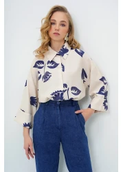 Trend Alaçatı Stili قميص نسائي منسوج منقوش بأوراق شجر مزدوجة باللون الأزرق الداكن والبيج ALC-X13785