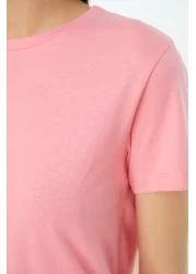  Collection تي شيرت وردي اللون مصنوع من القطن بنسبة 100% برقبة دائرية - TWOSS20TS0141